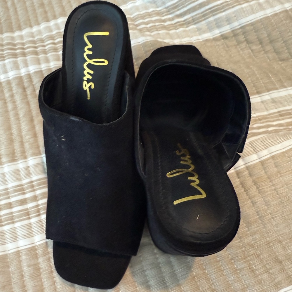 Lulu's Elegant Black Mules